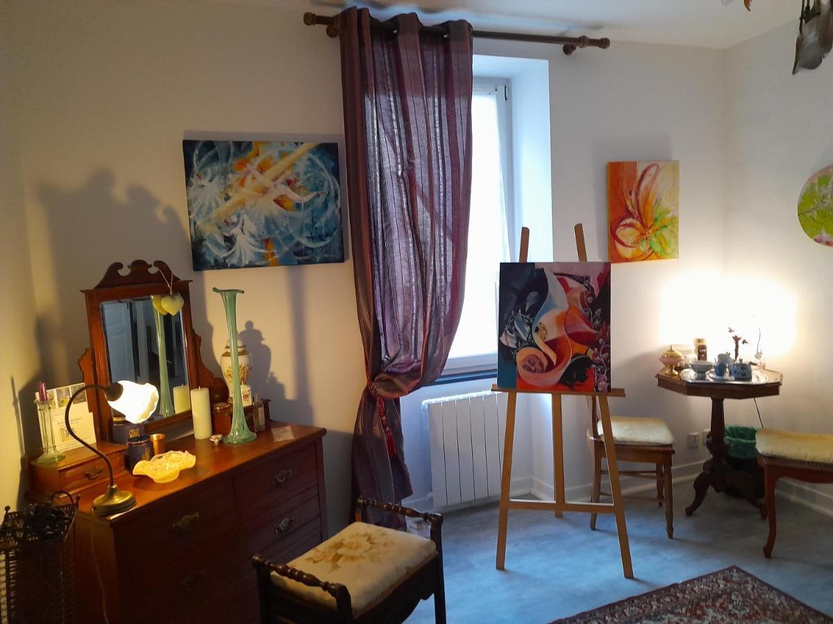 La Chambre De Garance Et Ses Couleurs D'Art แซ็ง-โปล-เดอ-ลีอง ภายนอก รูปภาพ